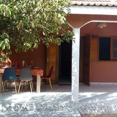 Bed and Breakfast Chez Coumba Et Daniel Saly Exterior foto