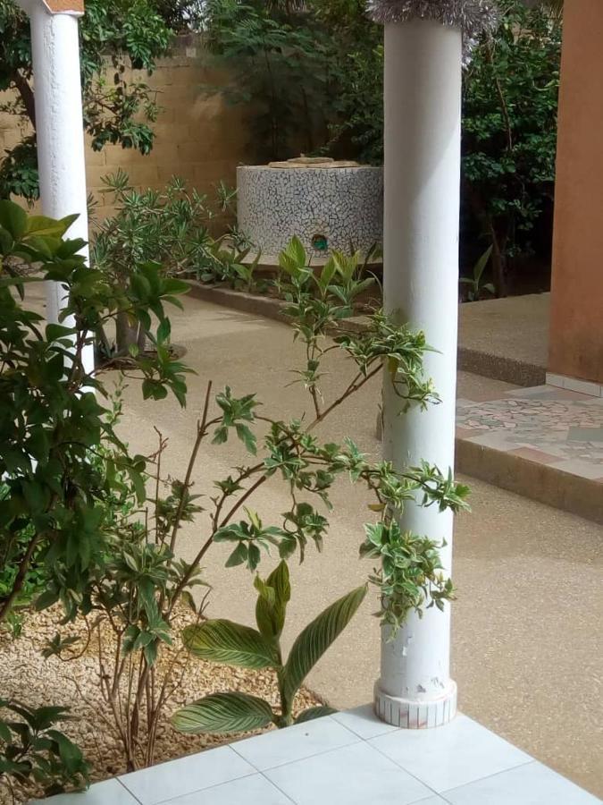 Bed and Breakfast Chez Coumba Et Daniel Saly Exterior foto
