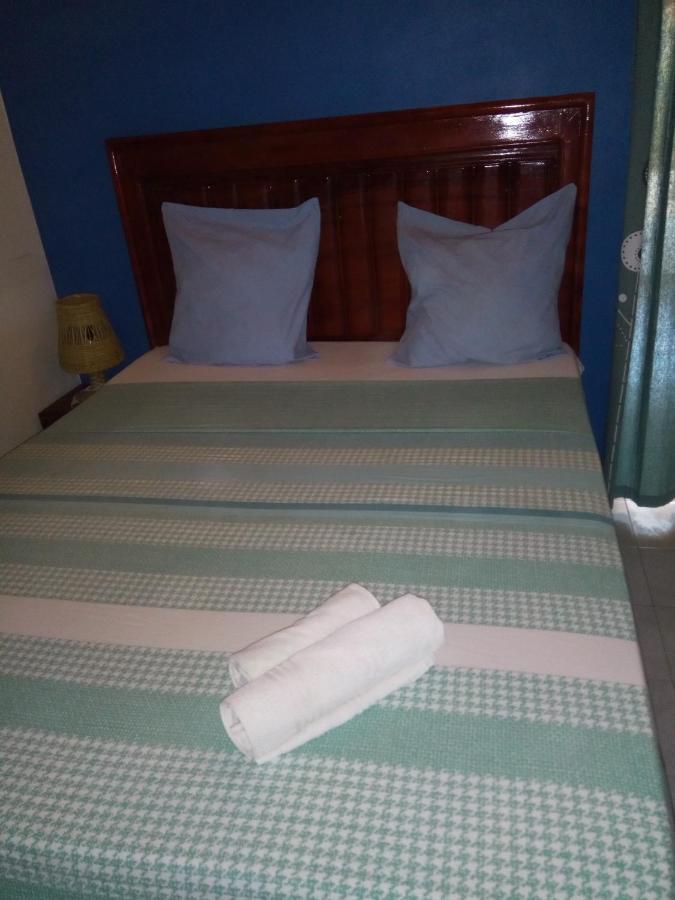 Bed and Breakfast Chez Coumba Et Daniel Saly Exterior foto