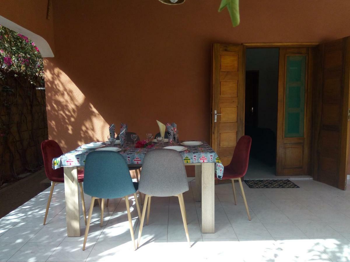 Bed and Breakfast Chez Coumba Et Daniel Saly Exterior foto
