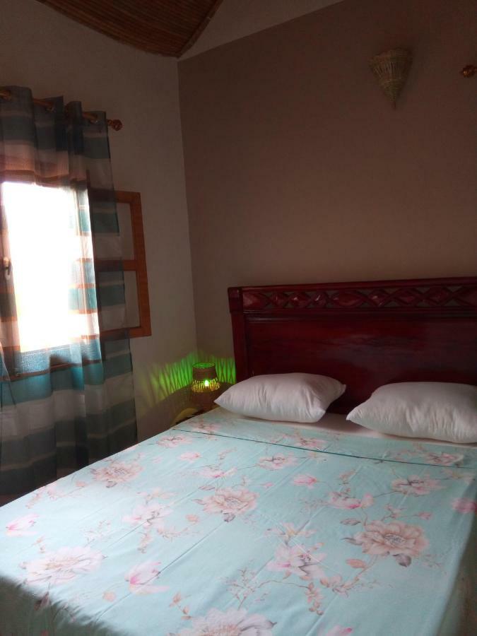 Bed and Breakfast Chez Coumba Et Daniel Saly Exterior foto