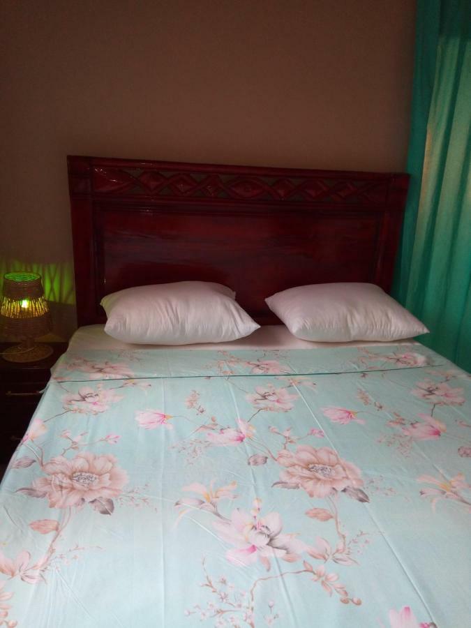 Bed and Breakfast Chez Coumba Et Daniel Saly Exterior foto